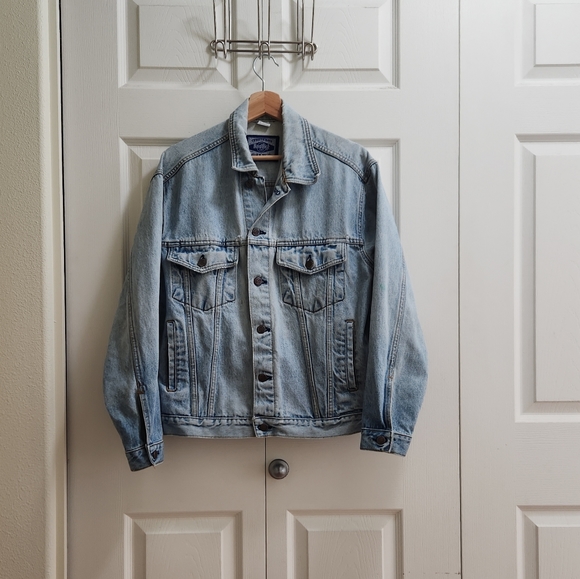 Hard Rock Cafe Other - Vintage Hard Rock Cafe Rome Men's Light Blue Denim Jacket Size Small